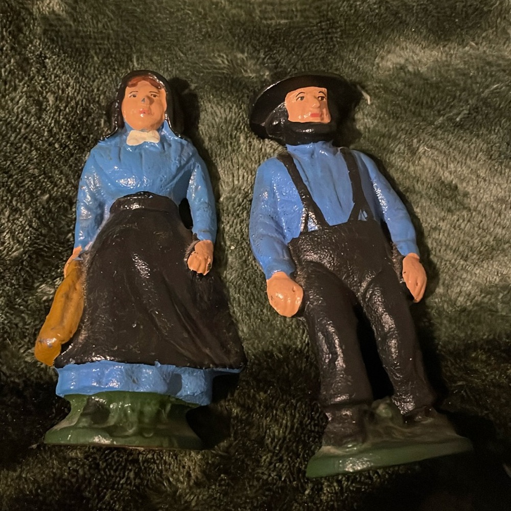 Cast Iron Amish figures
